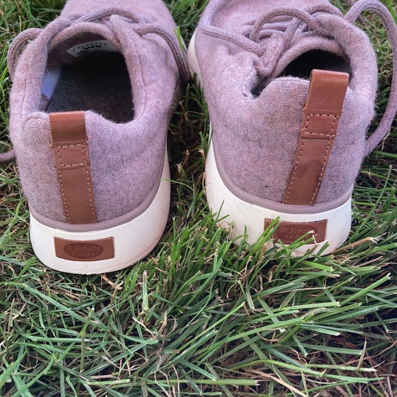 Woman’s dr scholls free step size w9 used sneakers - Picture 2 of 5